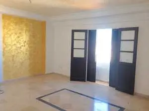 À louer à boumhal bassatine un appartement spacieux s+3 