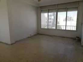 Bel appartement s3 au 4ème étage à El Mourouj 3