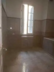 un appartement retapé à neuf à rue de palestine 