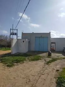 Une grande maison 3arbi dans la Campagne à 8 KM de la plage d'El Haouaria