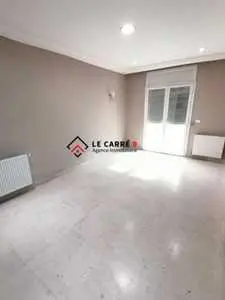 A louer un appartement S+2 à Cité les palmerais