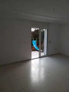 Location d'un RDC de villa avec jardin à enasser 2