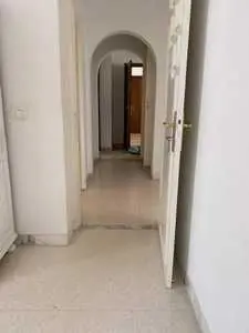 à louer un joli appartement s+2 à ennaser1