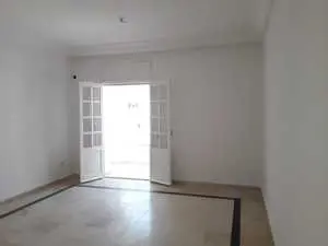 A VENDRE UN APPARTEMENT S+2 A EZZAHRA