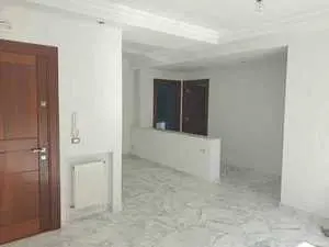 A louer un appartement s+3 à Ain Zaghouan Nord