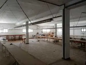 Atelier et depot de 600m au 1er a louer sur zone industrielle Poudriere Sfax 