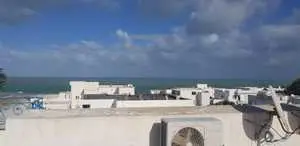 A louer à la marsa appartement avec grande terrasse vue mer