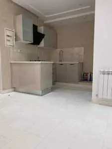 à louer un joli appartement s+1 jamais habité à ennaser1