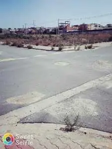 قطعة أرض مهيأة تقع في تقاسيم البركة حي الشباب دوار هيشر منوبة مع رخصة بناء