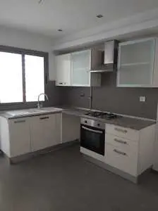 Une appartement S+2 à louer 