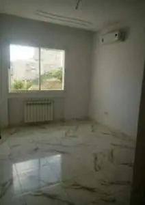 a louer un appartement s+1 a cité ennasser 1