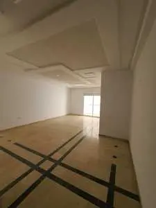 a vendre un appartement s+3 bien orienté a l'aouina 