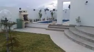 Villa avec piscine à vendre meublée (V,SYRIN)