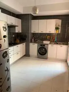 Appartement s+4 à Rades meliane