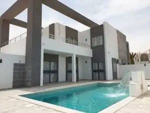 VILLA AVEC PISCINE STANDING MIDOUN 