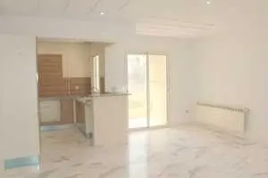 S+1 de 68 m²,à la Soukra