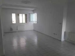 APPARTEMENT s+4 à KHZEMA OUEST prés polyethnique