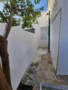 A louer un appartement s+2 RDC avec jardin à la Marsa Malaga