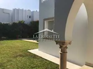 Une villa S+5 avec piscine à La Marsa MVL0468