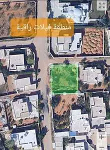 للبيع قطعة أرض صالحة للبناء في طريق تونس زنقة الأقواس منطقة راقية جدّا