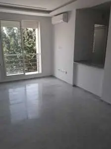 a louer appartement s+1 a cité ennaser