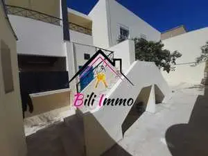 Un joli étage d'une villa s+3 avec garage et jardin à hammam sousse 