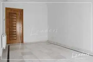 un appartement à vendre à cité wahat