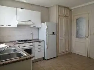 location appartement s+3 ennasr