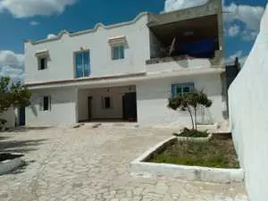 AV une maison située a Hammamet Sud R 