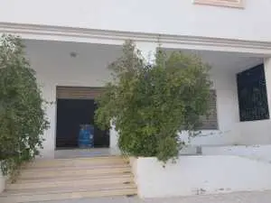 2 Locaux 200 m² tout neuf La Soukra 