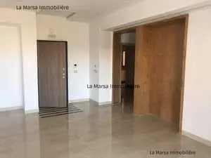 A vendre appartement s+3 à sidi daoued