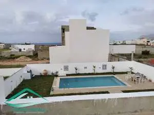 Maison S+2 avec piscine à 150 mètres de plage el Argoub hawaria 