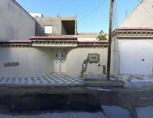 une grande villa à vendre à ksibet-sousse