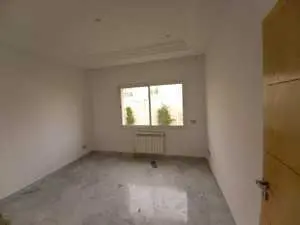 Appartement S2 avec jardin la Marsa