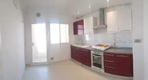 À louer un duplex s+3 jamais habité de 250 m² avec un terrasse