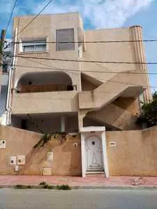 MAISON PREMIER ETAGE A LOUER LA MARSA SIDI ABDEL AZIZ