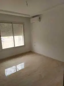 Un Bel appartement S+2 dans une résidence avec piscine à AFH Mrezga Nabeul.