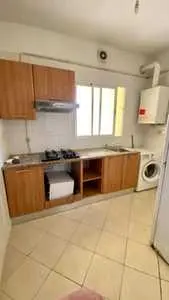 A vendre un appartement S+1 à cité el wahat l'aouina