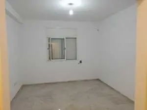 A louer un appartement s2 à mrj 6 94223660