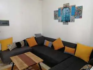 Un grand appartement S+1 bien meublé à Cité Ennasr.