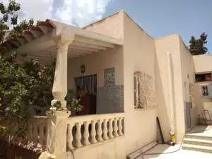 villa avec un petit jardin a monastir 