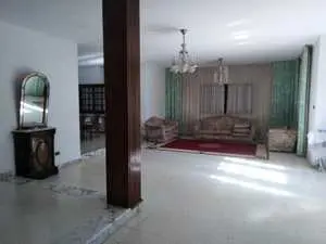 À vendre une belle villa s+5 à Sidi Daoud sur la route route du carthage