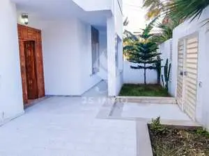 Rez-De-Chaussée De Villa S+2 Avec Jardin CITE RIADH