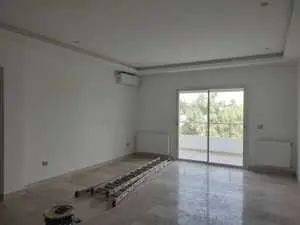 A Vendre appartement s3 neuf à 2 min de Carrefour La Marsa