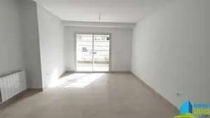 Appartement S+2 jamais habité à la Soukra