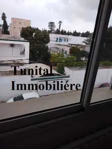 La Marsa Ville A louer appartement Standing au 2éme étage meublée 