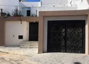 Villa situé à ibn sina derrière station métro el Ghazeli