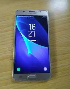 samsung j7