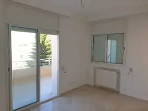 A louer un appartement S+3 neufà Ain Zaghouan Sud.