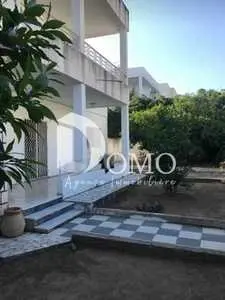 Villa de 504m2 ennasr 